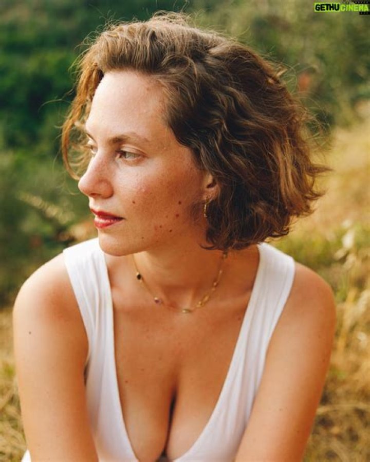 Emma Ferrer: The Rising Star Of The Art World