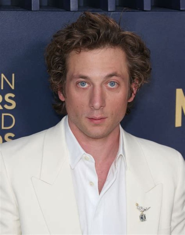 Exploring Jeremy Allen White's Nationality: A Deep Dive