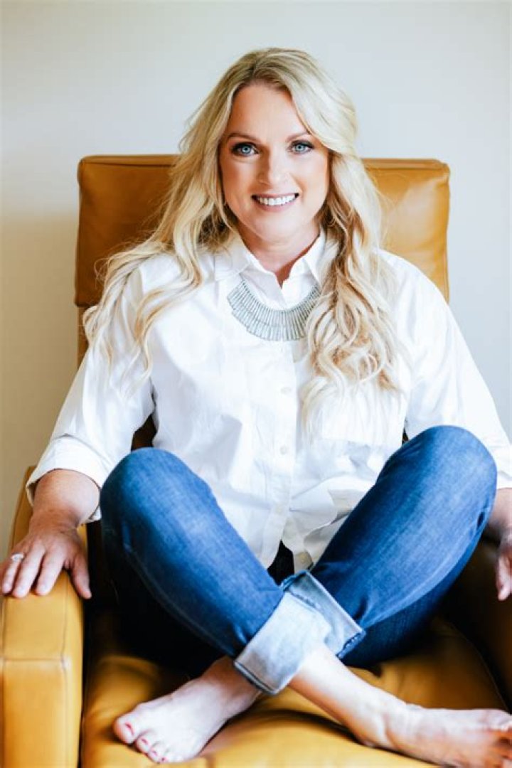 Sierra Hull Height: Unraveling The Dimensions Of A Bluegrass Sensation