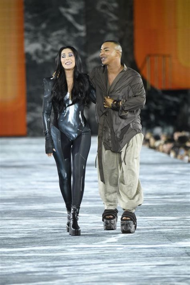 Unveiling The Glamour Of Sheeksonfleek: A Trendsetter In The Beauty Sphere