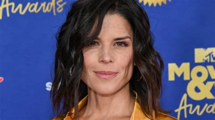 Unveiling The Height Of Neve Campbell: How Tall Is She?