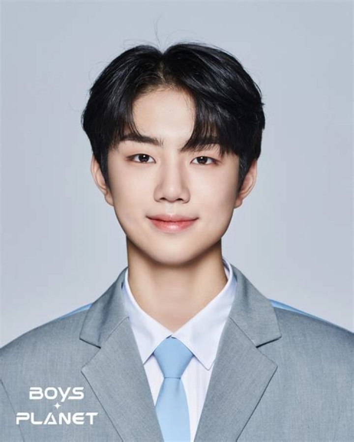 Unveiling The Talents And Charisma Of Park Ji-Hoo